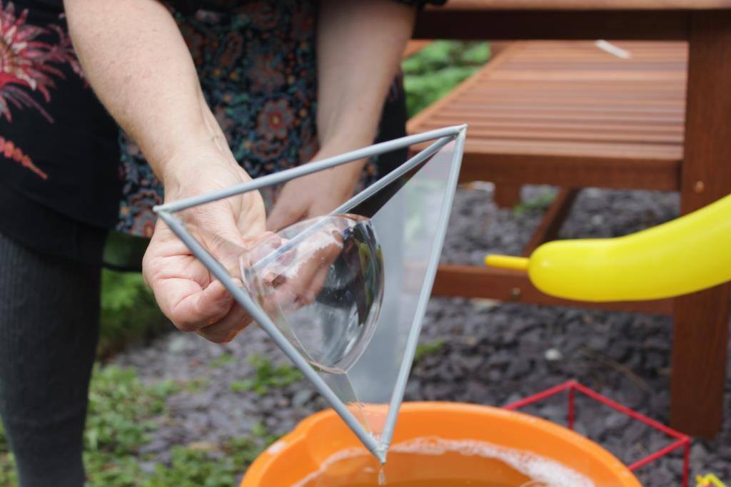 Tetrahedral bubble