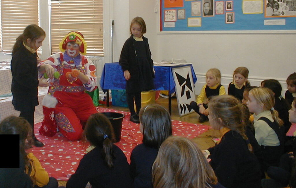 Estimating weight with Bubblz the Maths Clown